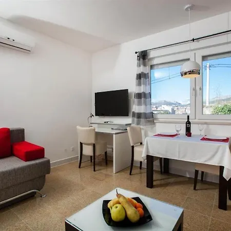 Apartment In Stobrec